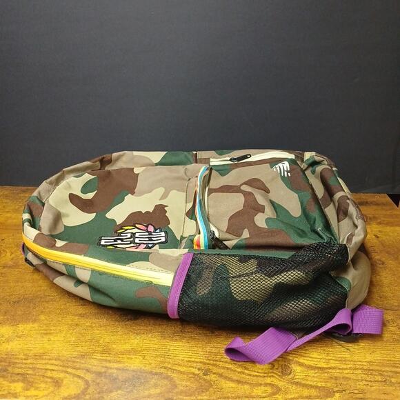 New Balance Cross Country 2018 Limited Foot Locker Camo Padded Backpack - Picture 3 of 9